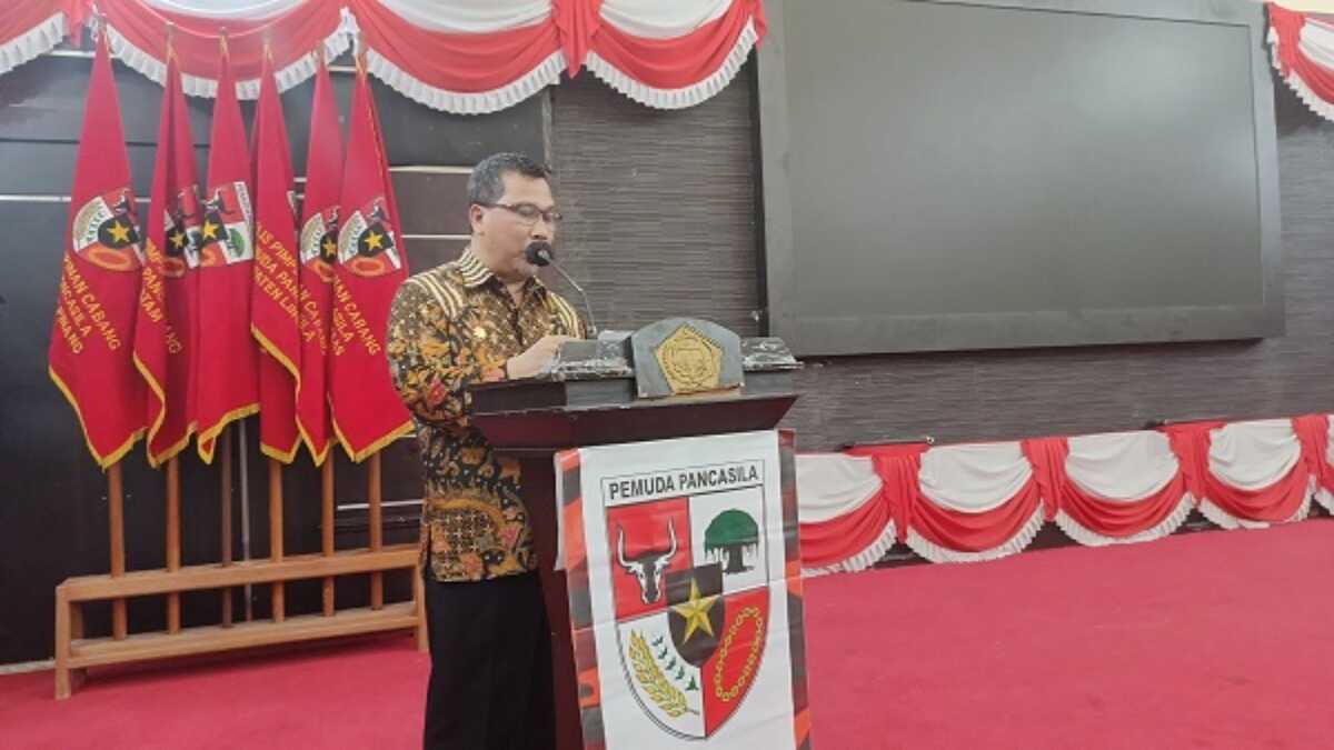 Asisten I Setdaprov Kepri TS Arif Fadillah memberika sambutan (JurnalTerkini.id/edy kencana)