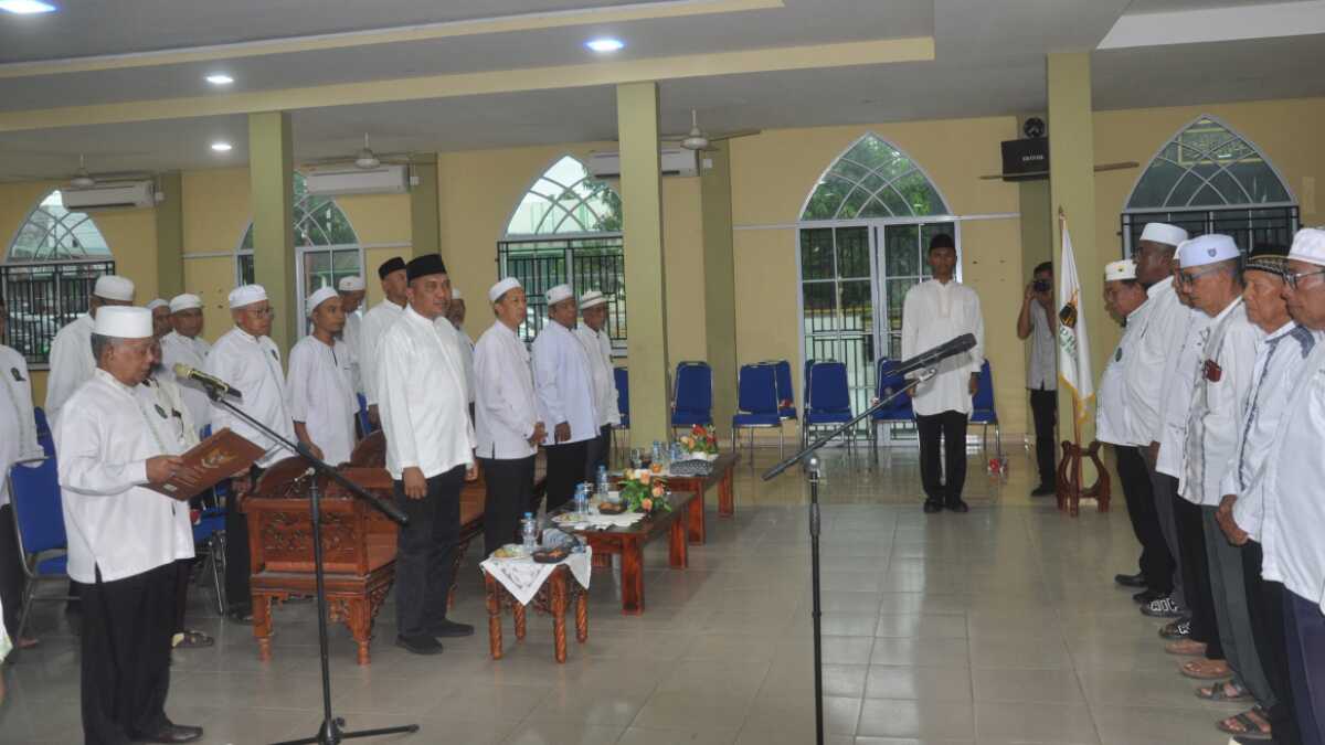 Pelantikan Pengurus Cabang Ikatan Persaudaraan Haji Indonesia (IPHI) Kecamatan Meral Barat masa bakti 2025-2030 oleh Pengurus Daerah IPHI Kabupaten Karimun, Minggu (18/05/2025). (JurnalTerkini.id/edy kencana)