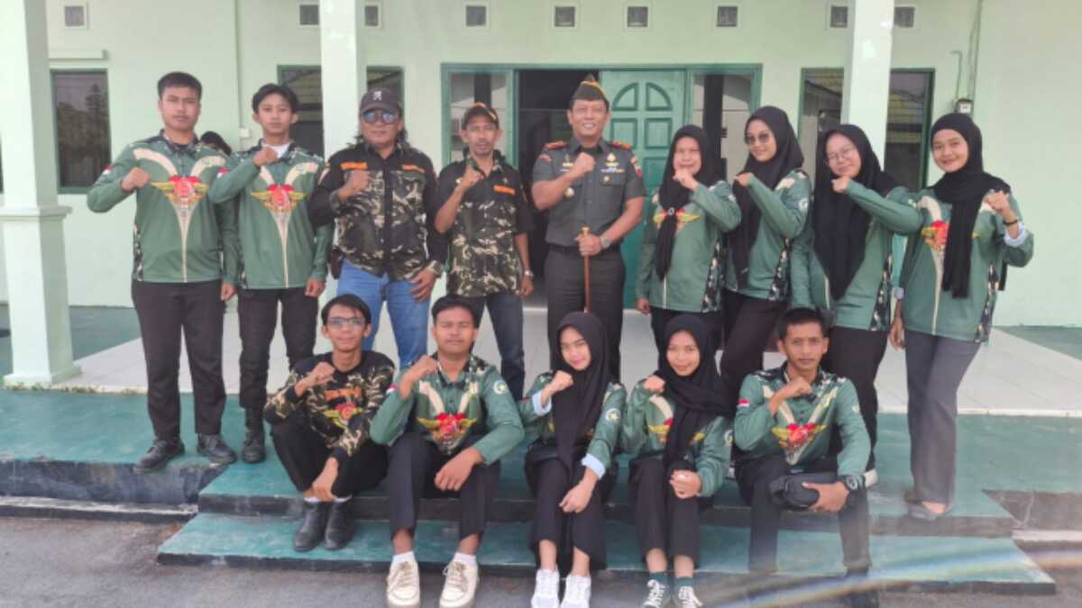 Dandim 0317/TBK Letkol Inf Ida Bagus Putu Mudita foto bersama OKP PPM Kabupaten Karimun. (JurnalTerkini.id/edy kencana)