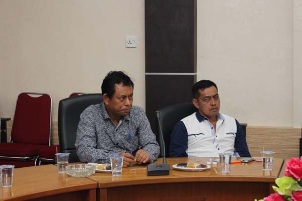 Anggota DPRD Karimun dari PDIP Rasno dan Jumadi Basirun dari Fraksi Golkar