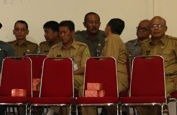 Pimpinan Organisasi Perangkat Daerah di lingkungan Pemkab Karimun mengikuti rapat paripurna KUA-PPAS APBD-P 2017 Pimpinan Organisasi Perangkat Daerah di lingkungan Pemkab Karimun mengikuti rapat paripurna KUA-PPAS APBD-P 2017