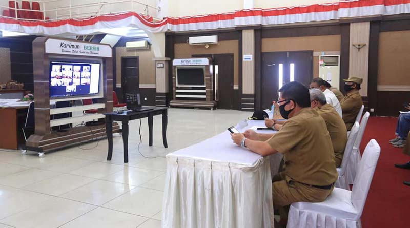 Vicon pemantauan penyaluran paket sembako COVID-19. (foto: Dok. Humas Pemkab Karimun)