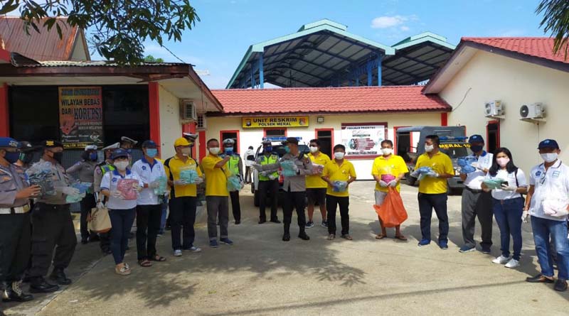 Titik kumpul di Polsek Meral sebelum bagi-bagi masker. (foto: istimewa)