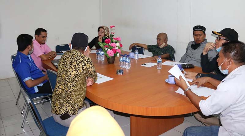 Pertemuan antara Komisi 2 DPRD Karimun dengan manajemen PD BPR Karimun. (foto: Humas DPRD Karimun)