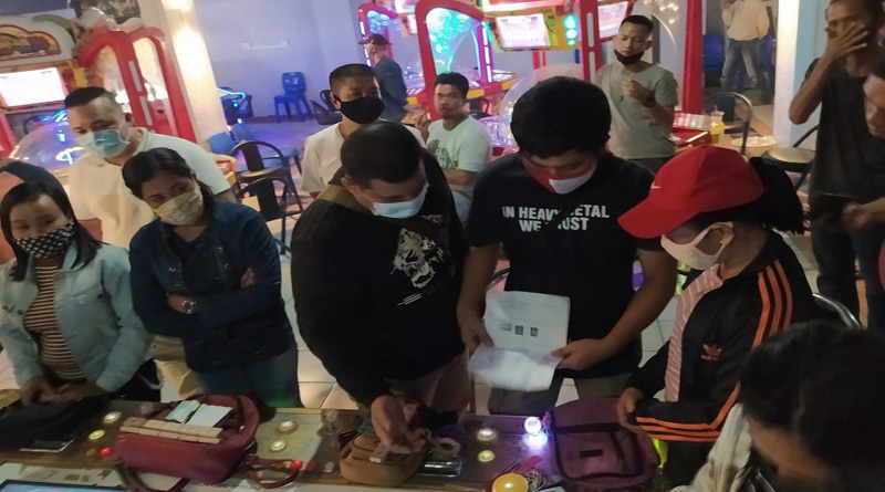 Personel Polres Karimun razia penyakit masyarakat terutama perjudian, di sejumlah tempat hiburan.