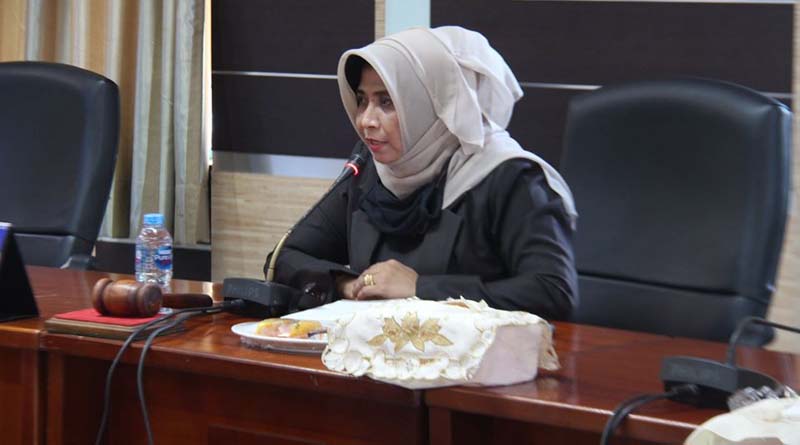 Ketua Komisi 1 DPRD Karimun Rohani memimpin raker Komisi 1 bersama Dinas Pendidikan. (foto: Dok. Humas DPRD Karimun)