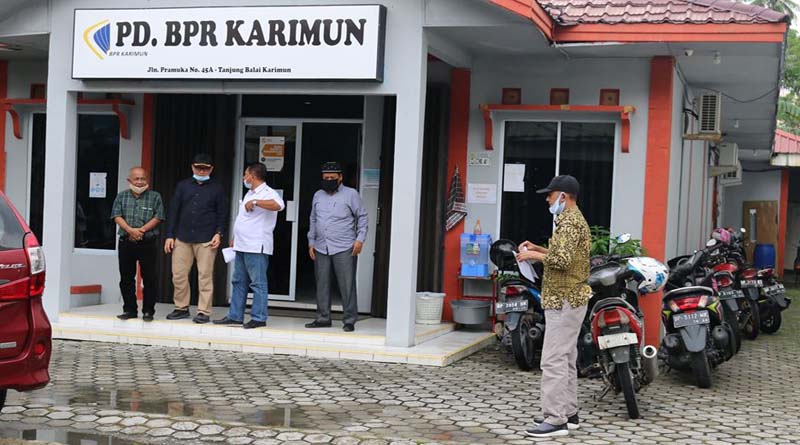 Komisi 2 DPRD Karimun inspeksi mendadak ke PD BPR Karimun. (foto: Dok. Humas DPRD Karimun)