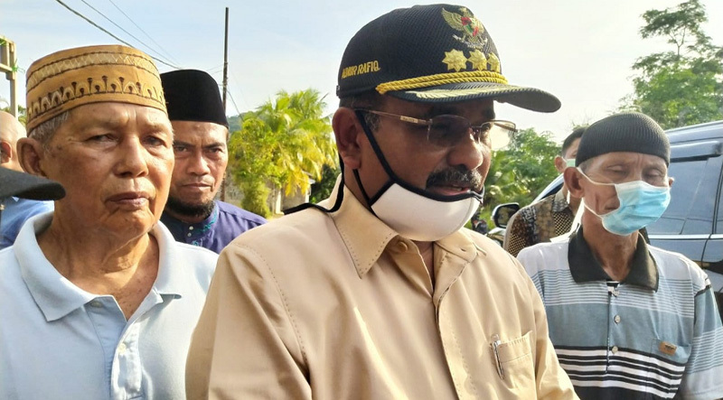 Calon Bupati Karimun petahana Aunur Rafiq. Partai Gerindra diprediksi merapat ke Aunur Rafiq. (foto: yra)