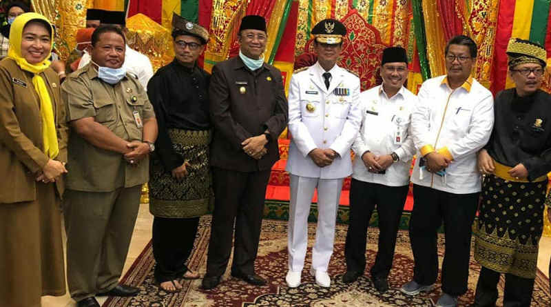 Wakil Bupati Karimun Anwar Hasyim ketika menghadiri syukuran yang digelar Gubernur Kepri Isdianto. Jalani swab COVID-19, Wabup Karimun mohon doa masyarakat. (Foto: istimewa)