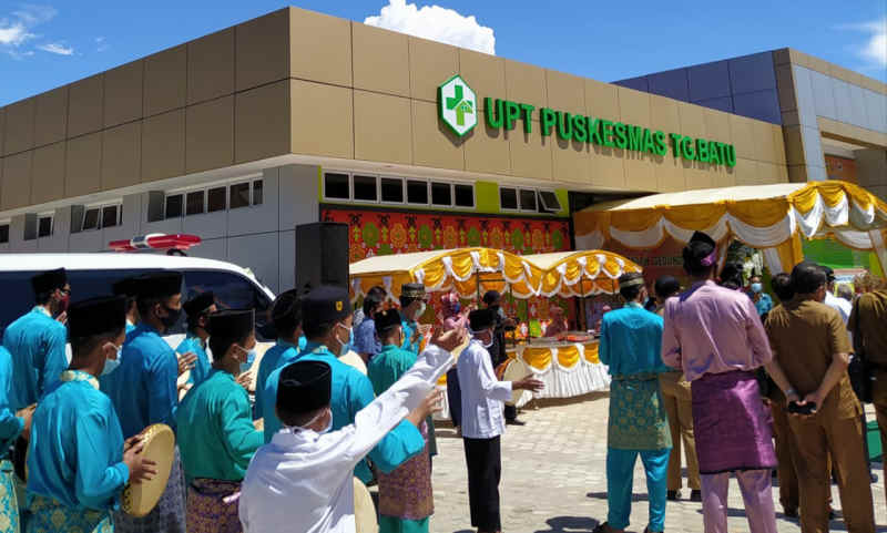 Besok, Puskesmas Tanjungbatu Kundur Kembali Buka Pelayanan. Gedung baru Puskesmas Tanjungbatu ketika diresmikan bulan lalu. (foto: yra)