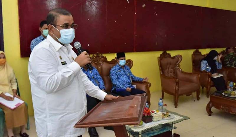 Bupati Karimun sosialisasi fase new normal kepada RT/RW. (foto: Dok. Humas Pemkab Karimun)