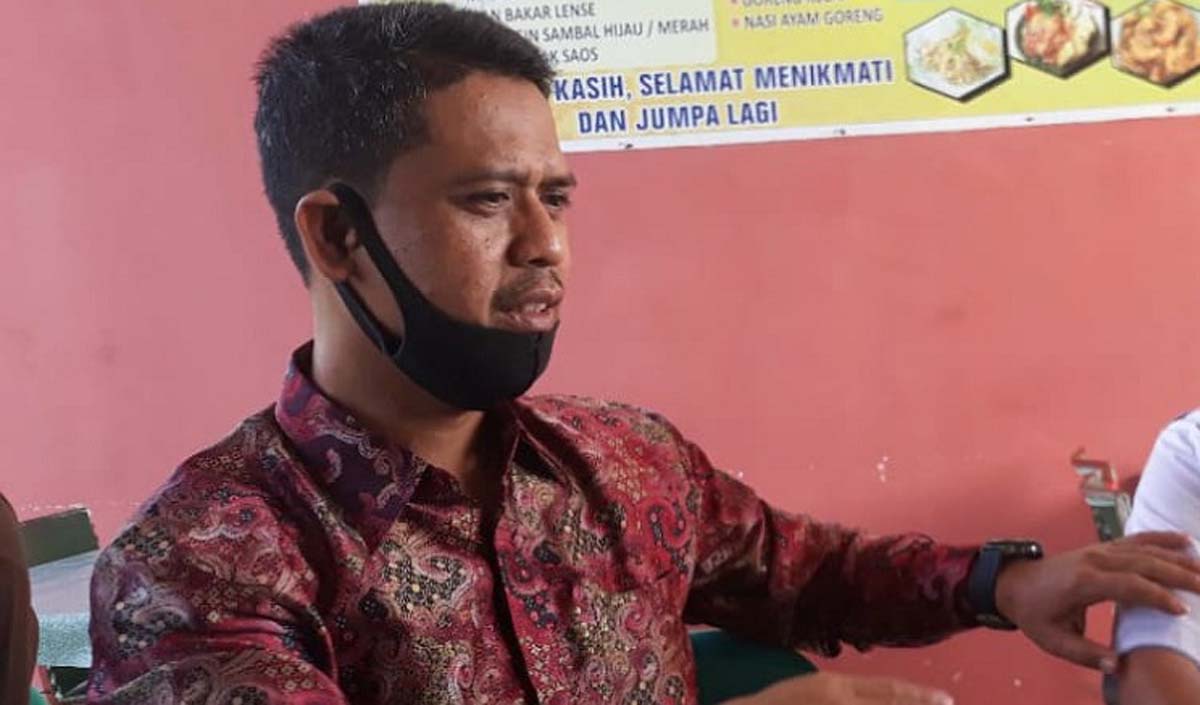 Anggota DPRD Kepri Iskandarsyah Anggota DPRD Kepri Ing Iskandarsyah. Soal PLBN, ini pendapat anggota DPRD Kepri Iskandarsyah. (foto: rdi)