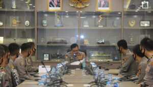 Kabaharkam-Polri-tutup-orientasi-perwira-remaja