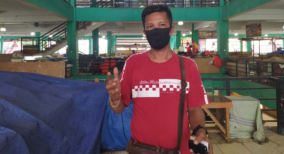 Pedagang pasar puan maimun direlokasi Anton, Ketua Pedagang Lantai Dua Pasar Puan Maimun. Bakal Direlokasi, Ini Tanggapan Pedagang Lantai Dua Pasar Puan Maimun Karimun. (foto: yra)