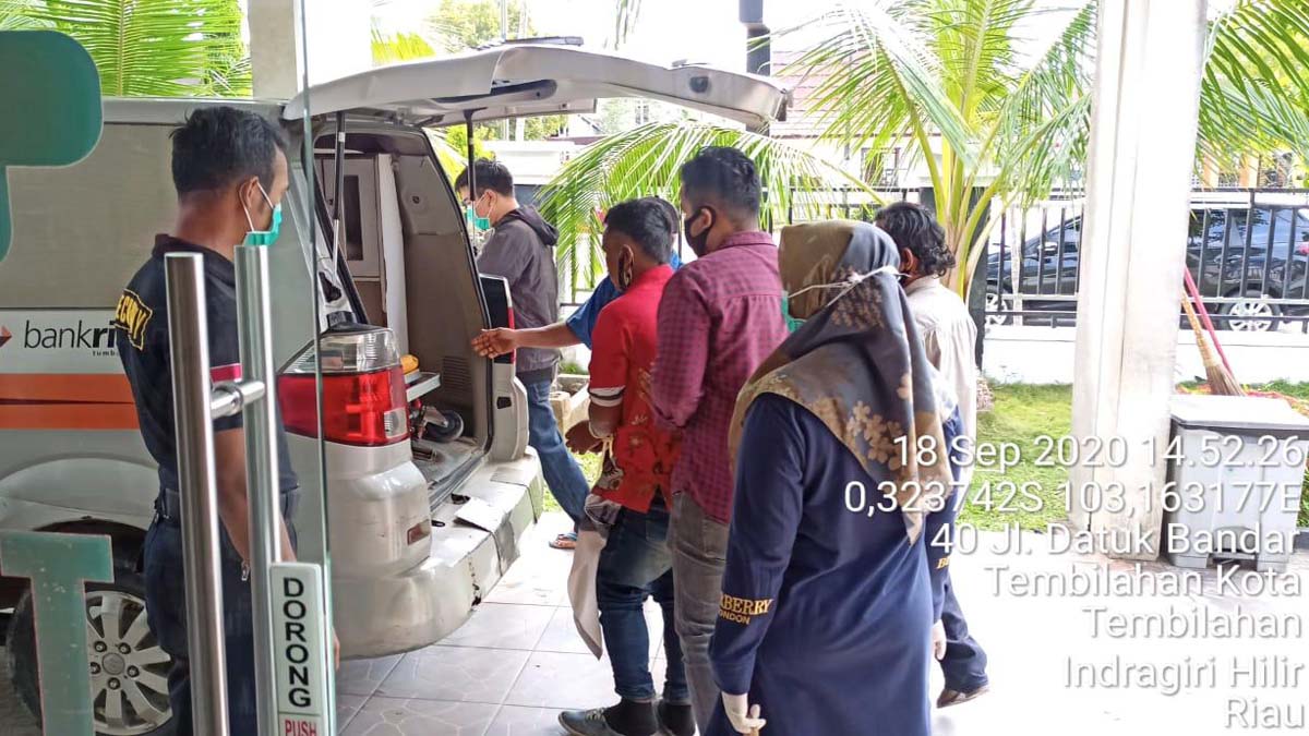 Polres Inhil amankan ODGJ bawa sajam masuk masjid. HA, ODGJ yang diamankan Polres Inhil.