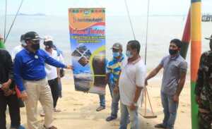 Wisata-pantai-desa-tulang
