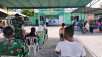Kodim 0317/Tanjung Balai Karimun sosialisasi bahaya narkoba kepada masyarakat. Kegiatan TMMD Kodim 0317/TBK, Tidak Lupakan Bahaya Narkoba di tengah Covid-19. (foto: sr)