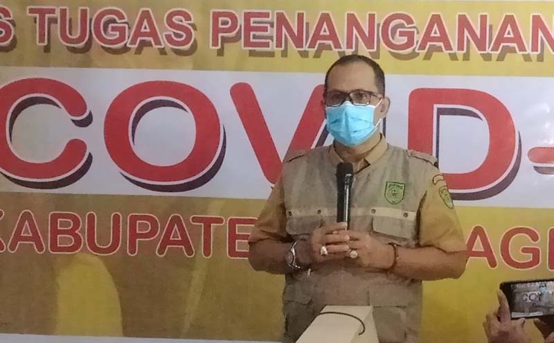 tujuh-warga-tembilahan-terinfeksi-COVID-19 Tujuh Warga Tembilahan Terinfeksi Covid-19. Juru Bicara Gugus Tugas COVID-10 Indragiri Hilir Trio Beni Putra. (foto: abdullah)