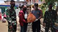 Cafe Inhil sumbang nasi pekerja bangun rumah kebakaran Asosiasi Pengusaha Cafe Inhil sumbang nasi bagi pekerja rumah korban kebakaran. (foto: istimewa)