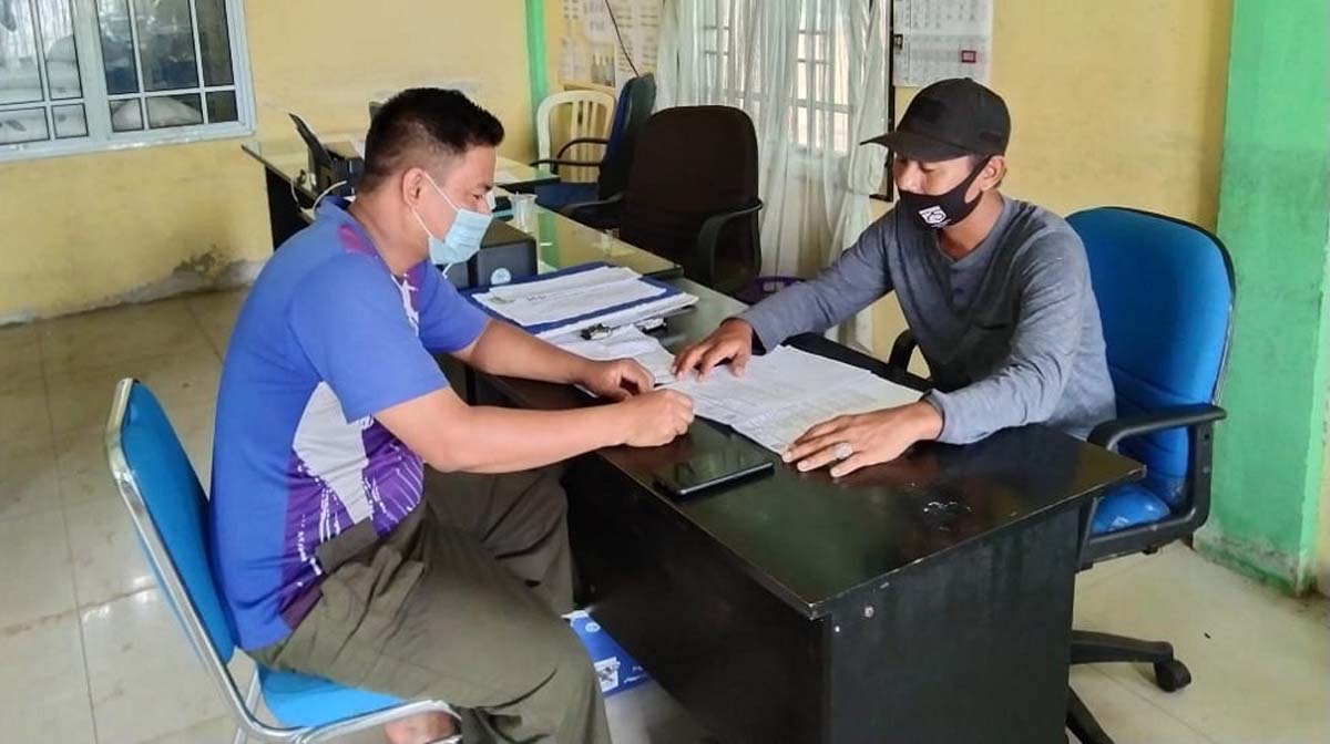 Program Dispendukcapil Inhil Nasi Uduk dan Mak Wo Desa Teluk Nibung Apresiasi Terobosan Disdukpencapil Inhil: Permudah Urusan Masyarakat. (foto: abd)