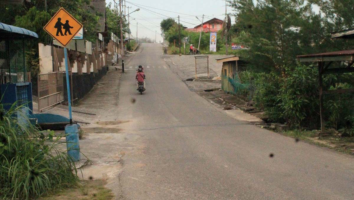 Ruas jalan di Karimun Ilustrasi: Jalan pemukiman di Tanjung Balai Karimun, Kabupaten Karimun, Kepulauan Riau. (foto: jurnalterkini.id/rdi)