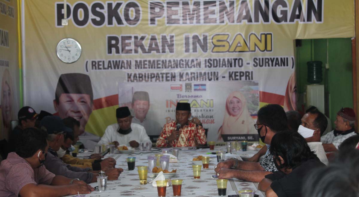 Ketua Tim Pemenangan Rekan INSANI Wiryanto didampingi penasehat H Abu Samah Haji Arab memimpin pertemuan dengan suku-suku di Posko Pemenangan Rekan INSANI, Kamis (29/10/2020). (foto: jurnalterkini.id/rdi)