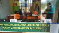 aktivitas pelayanan kependudukan di Kantor Desa Air Tawar aktivitas pelayanan kependudukan di Kantor Desa Air Tawar