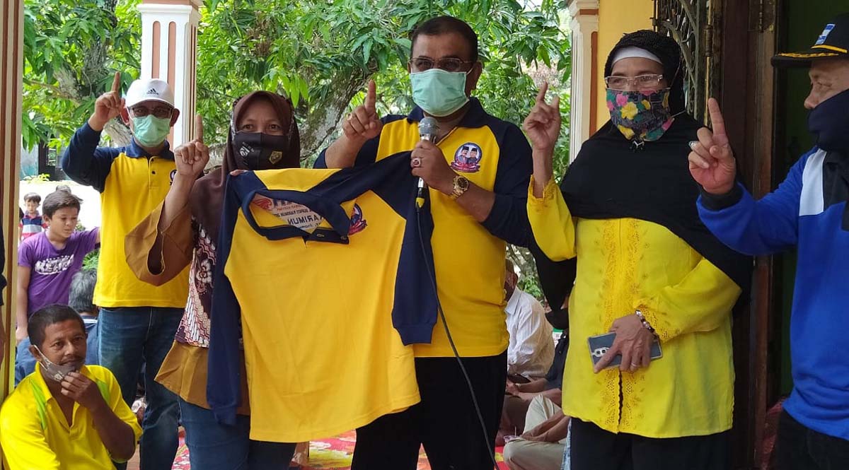 kampanye arah di Pulau Tulang Calon Bupati Karimun ketika berkampanye dialogis di Pulau Tulang beberapa hari lalu. (foto: yra)