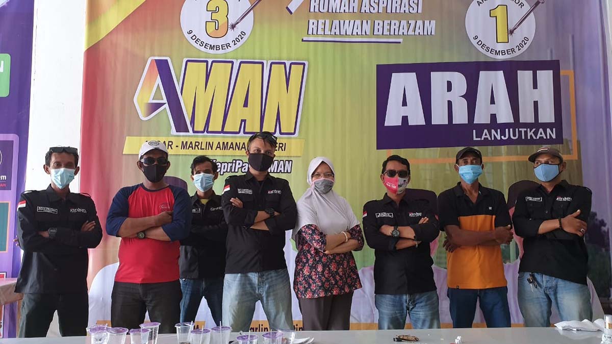 rumah aspirasi relawan berazam karimun Barisan Relawan Berazam dan Jantan deklrasi dukungan untuk pasangan Ansar Ahmad-Marlin Agustina Rudi (AMAN) dalam Pilgub Kepri 2020. (foto: istimewa)