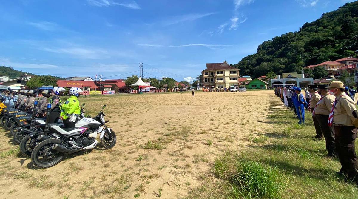 Polres Kepulauan Anambas bersama instansi terkait menggelar apel kesiapsiagaan bencana alam La Nina, Jumat (6/11/2020). (foto: Dok. Humas Polres Kepulauan Anambas)
