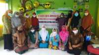 Guru PAUD Kecamatan Meral dan Meral Barat berfoto bersama. (foto: yra)