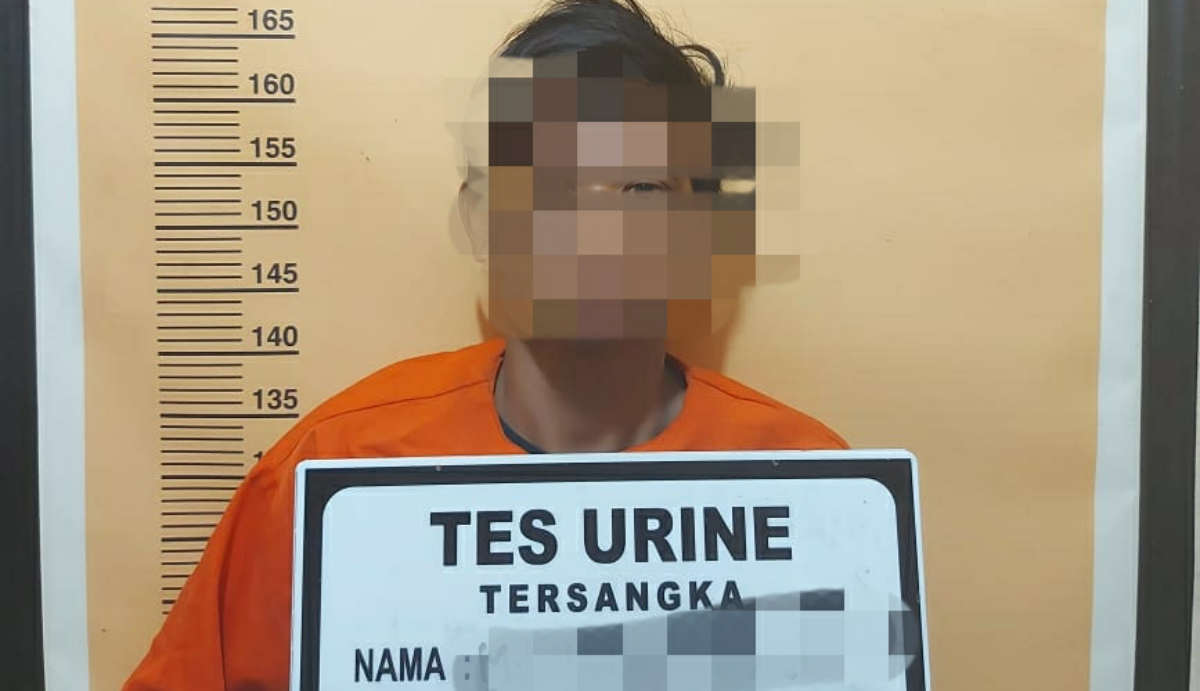Tersangka ML, kasus curat maling rumahan setelah diamankan polisi. (Dok. Humas Polres Inhil)