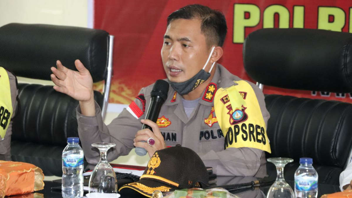 IMG-20201102-WA005120201102 Kapolres Karimun AKBP Muhammad Adenan (foto: yra)