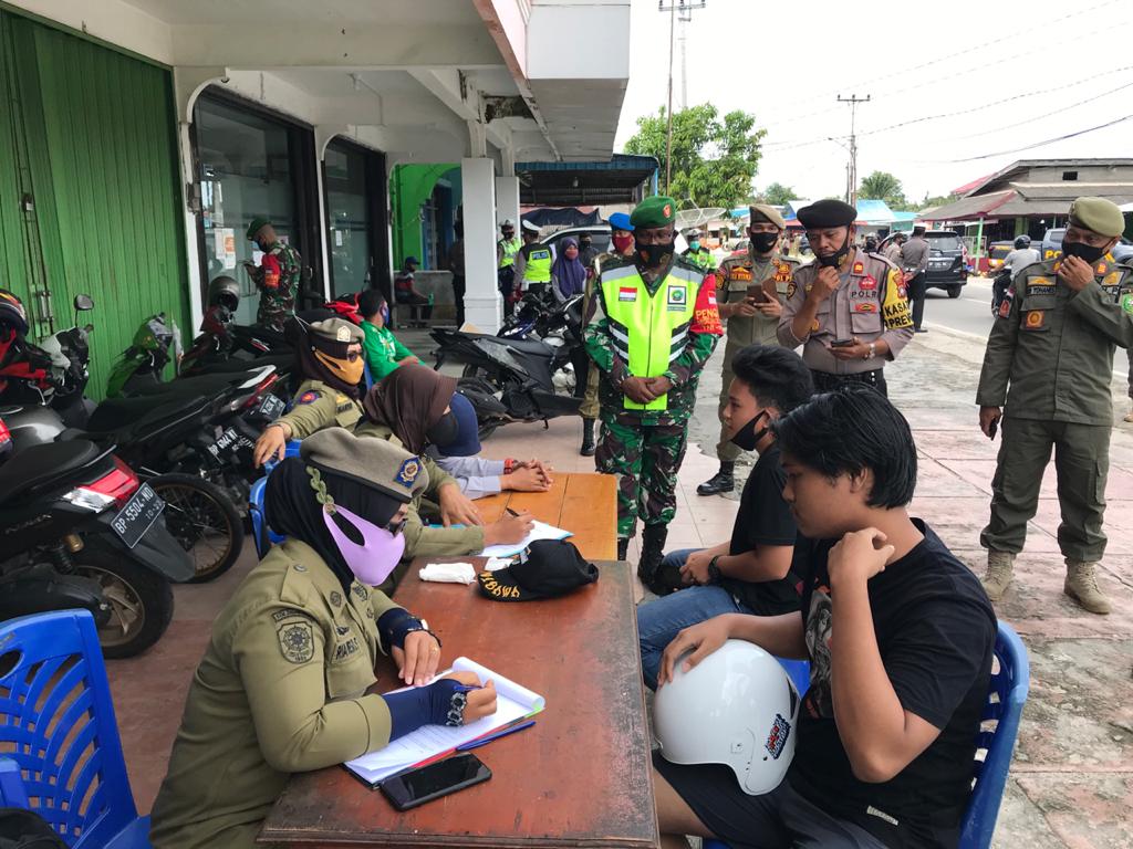 IMG-20201106-WA0006 Operasi Yustisi di Natuna jaring 44 warga yang tidak menggunakan masker.