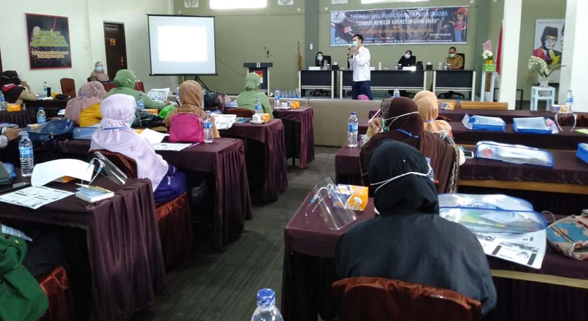 Penyuluhan BPOM Inhil Badan Pengawasan Obat dan Makanan Kabupaten Indragiri Hilir menggelar penyuluhan OMKAB, Selasa (17/11/2020). (foto: abd)