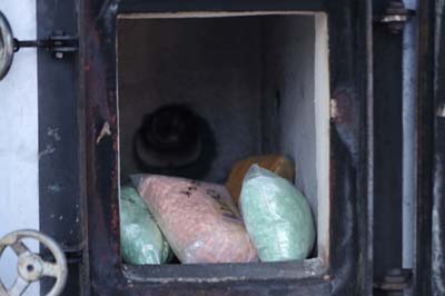 Pemusnahan barang bukti pil ekstasi. (foto: Dok. Humas BNN)