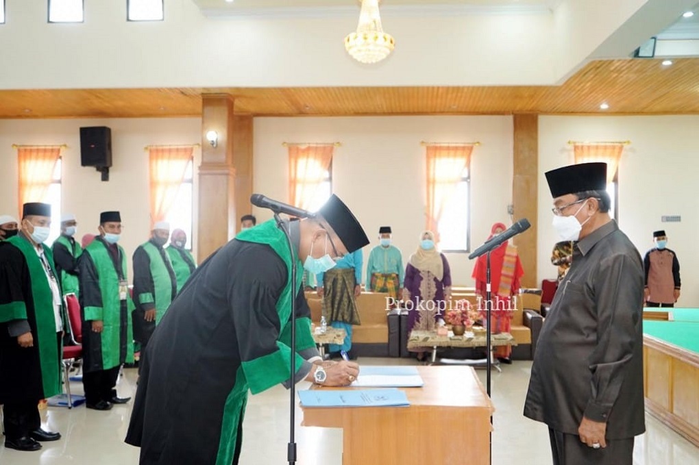 Bupati Inhil lantik dewan hakim MTQ Bupati Inhil melantik Dewan Hakim MTQ ke-60 tingkat Kabupaten Inhil, Minggu (13/12/2020). (foto: Humas Prokopim Pemkab Inhil)