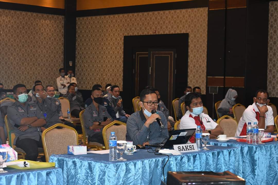 Rapat pleno penetapan hasil pilkada karimun Rapat pleno KPU Karimun dengan agenda penetapan hasil perhitungan suara Pilkada Karimun 2020, Rabu (16/12/2020) malam.