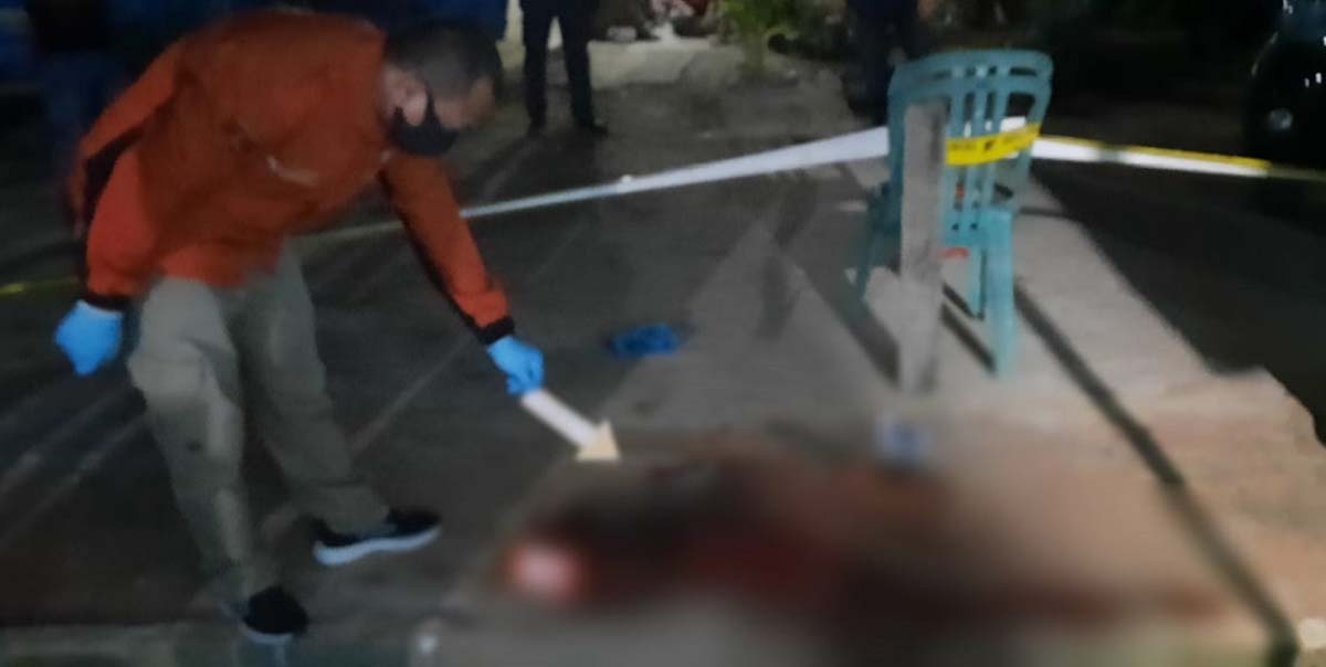 Tim Inafis Polres Karimun olah TKP kasus penganiayaan Tim Inafis Satreskrim Polres Karimun olah TKP kasus penganiayaan. (foto: istimewa)