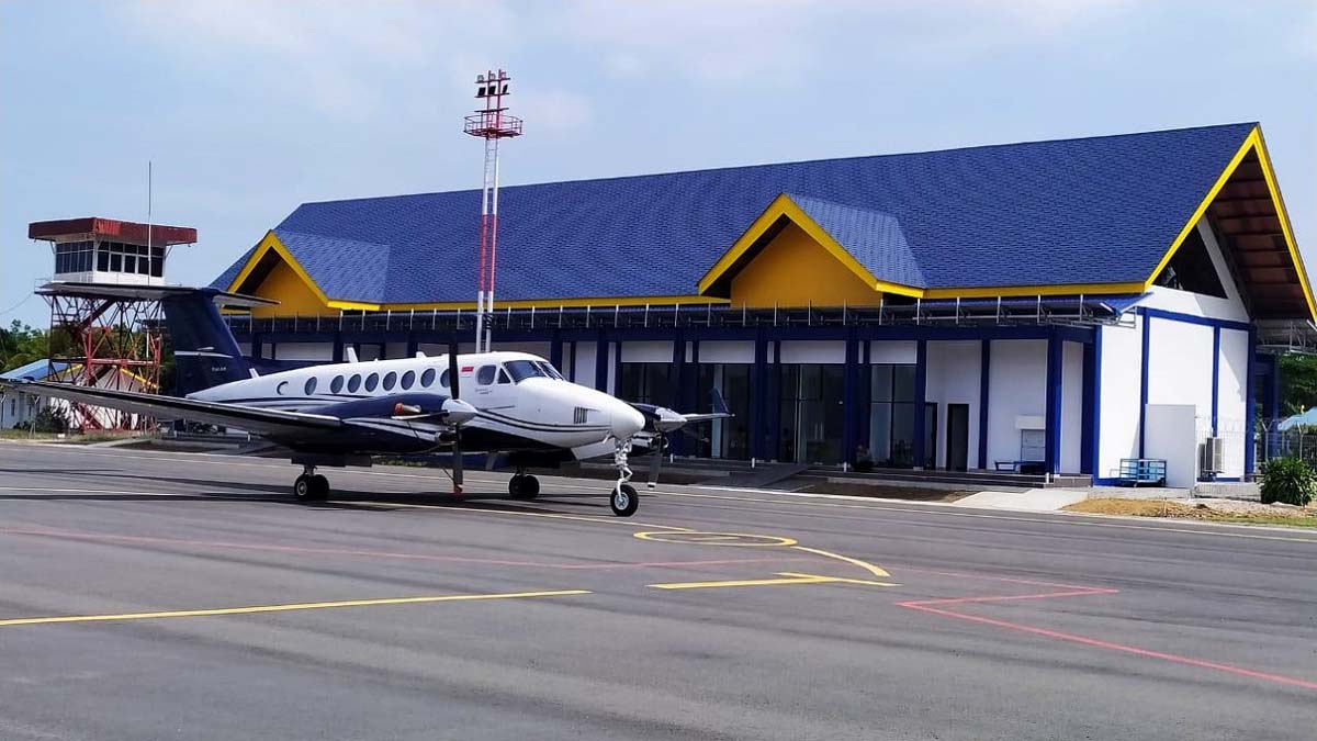 bandara raja haji abdullah Bandara Raja Haji Abdullah, Bati, Kecamatan Tebing, Kabupaten Karimun. (foto: yra)
