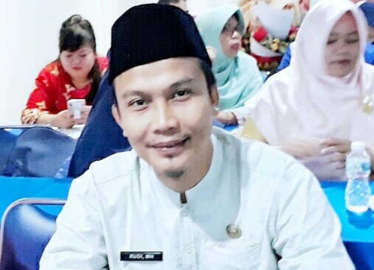 IMG-20210106-WA009120210106 Kepala Bagian Humas dan Protokol Setdakab Kepulauan Meranti Rudi Hasan. (foto: burhan)