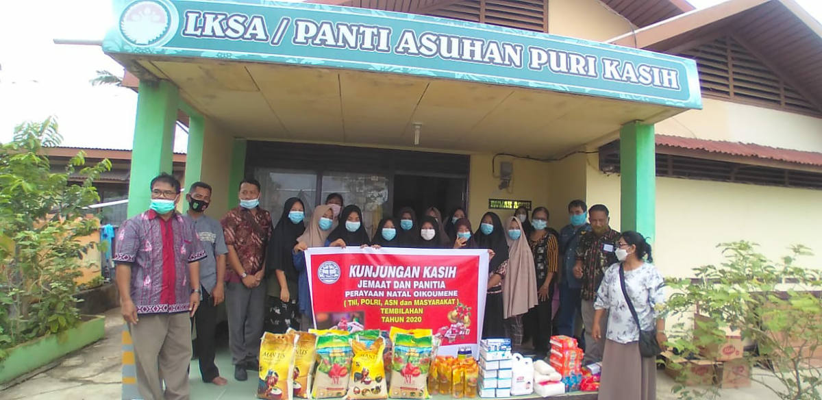 IMG-20210107-WA008920210107 Kunjungan kasih jemaat panitia perayaan Natal Oikumene di Panti Asuhan Puri Kasih Tembilahan sekaligus membagikan sembako.
