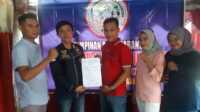 DPD Ikatan Pemuda Bersatu Indonesia (IPBI) menyerrahkan mandat kepada PAC Kecamatan Tuah Negri. (foto: abk)