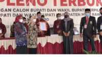 KPU Musi Rawas penetapan bupati dan wakil bupati terpilih KPU Musi Rawas menggelar rapat pleno terbuka penetapan hasil Pilkada 2020. (foto: abk)
