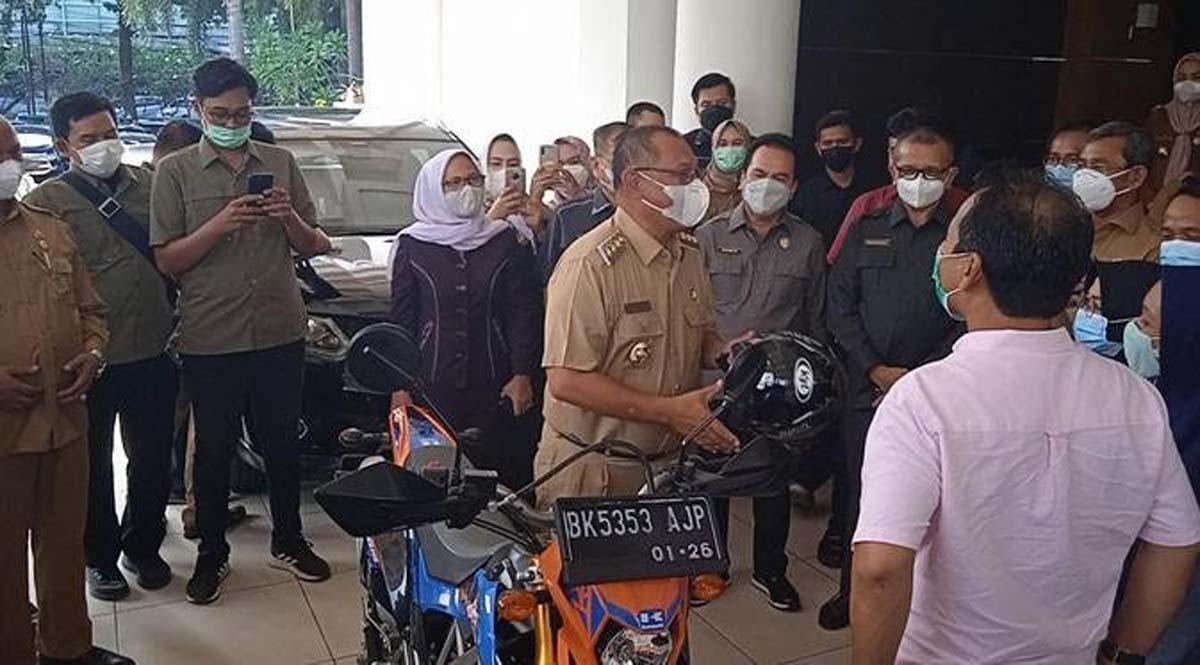 Hari terakhir jabatan walikota medan Plt Wali Kota Medan Akhyar Nasution resmi mengakhir masa jabatannya, dan Sekda jadi pelaksana tugas sebelum Bobby dilantik secara definitif. (foto: Dok Humas Pemkot Medan)