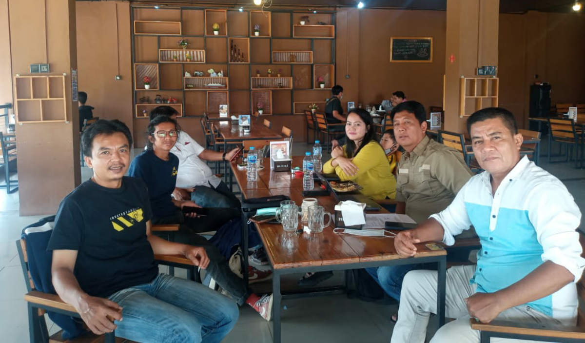 Kepengurusan dan anggota SMSI Batam. (foto: Dok. SMSI Batam)