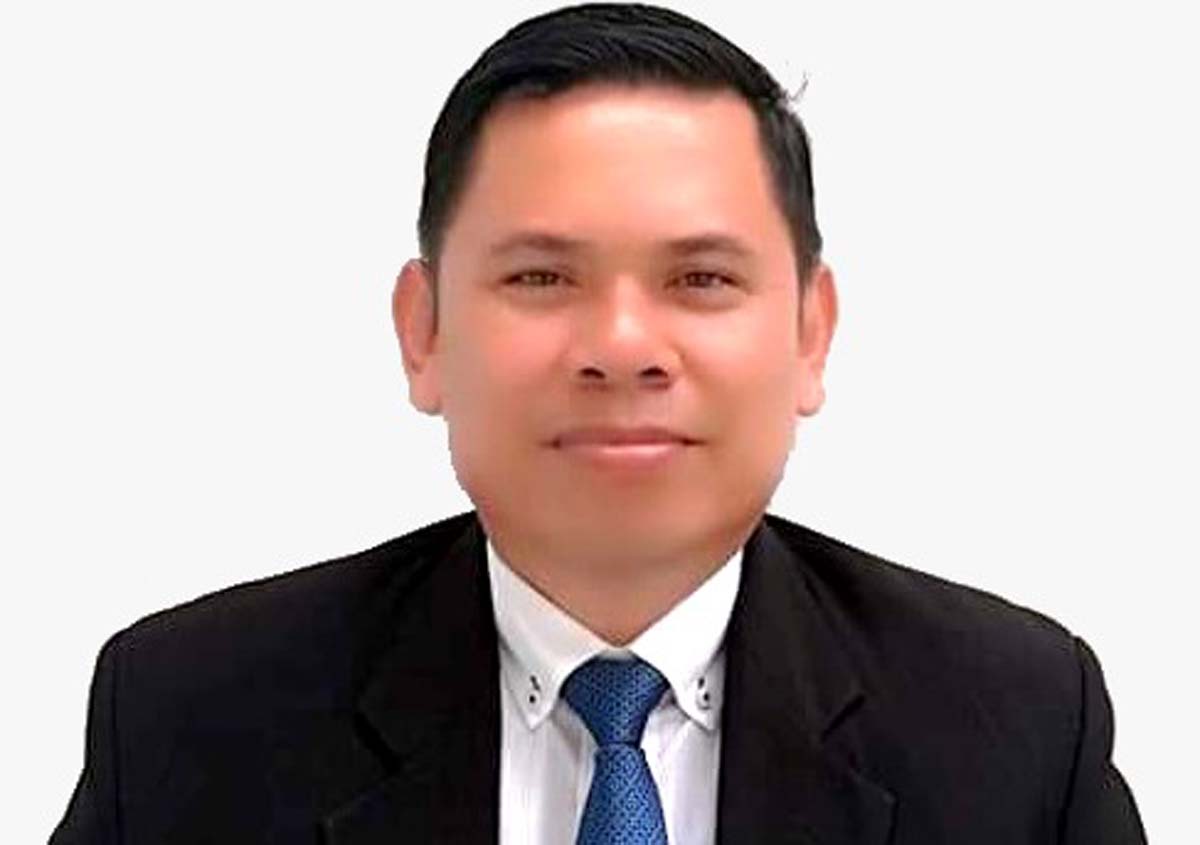 Ketua Umum Horas Bangso Batak Lamsiang Sitompul Ketua Umum Horas Bangso Batak (HBB) Lamsiang Sitompul.