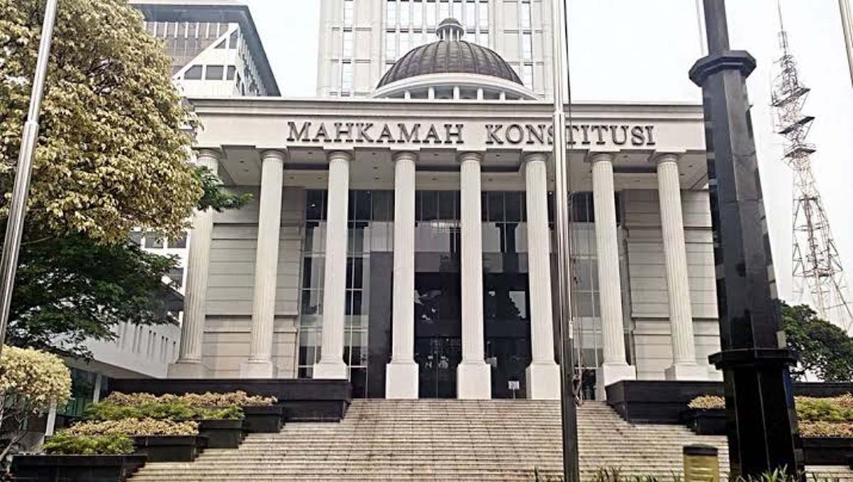 Gedung Mahkamah Konstitusi (foto: sliplowfirm)