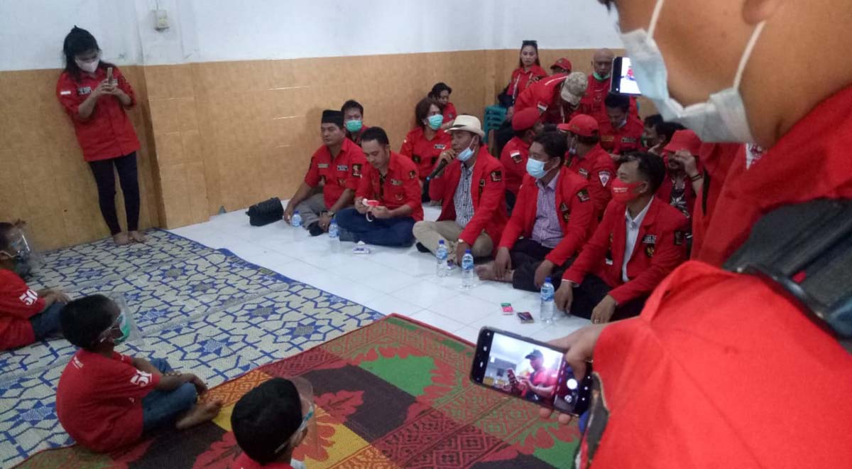 DPD Pemuda Batak Bersatu (PBB) Sumatera Utara bakti sosial ke Panti Asuhan Taman Getsemani Kasih. (foto: ronald sihombing)