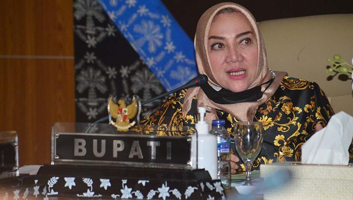 Bupati Musi Rawas Hj Ratna Mahmud
